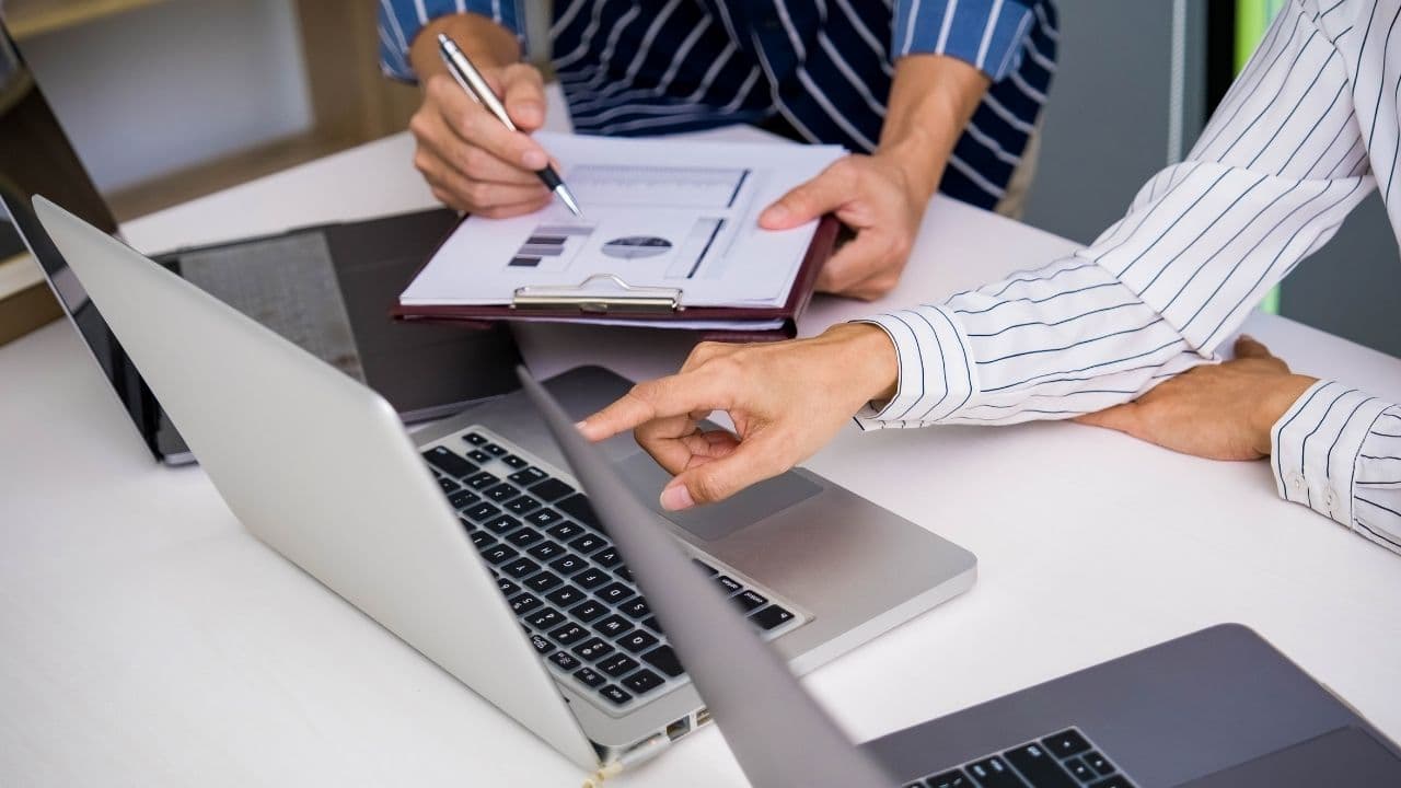 Discount doesn't replace your CRM featured image